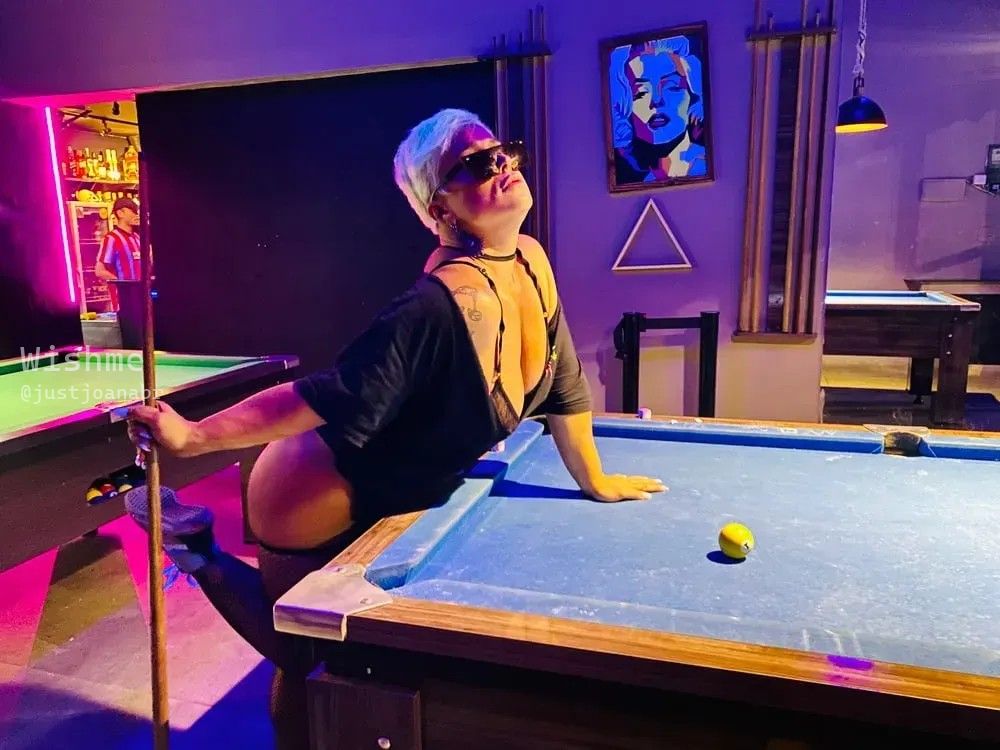 Imagem 7 de 10 - Com um look provocante e poses oudafas, ela chamou a atenção…puxou olhares…despertando interesse…ngm nem sabia ao certo pelo que.
🔥
 Os cliques revelam a confiança e o poder de sedução dessa morena, deixando a galera curiosa sobre o propósito dessas imagens ousadas.
🔥
 Será que estamos diante de uma nova estrela em ascensão ou apenas uma noite de pura diversão? Fiquem atentos para mais detalhes dessa história intrigante!}