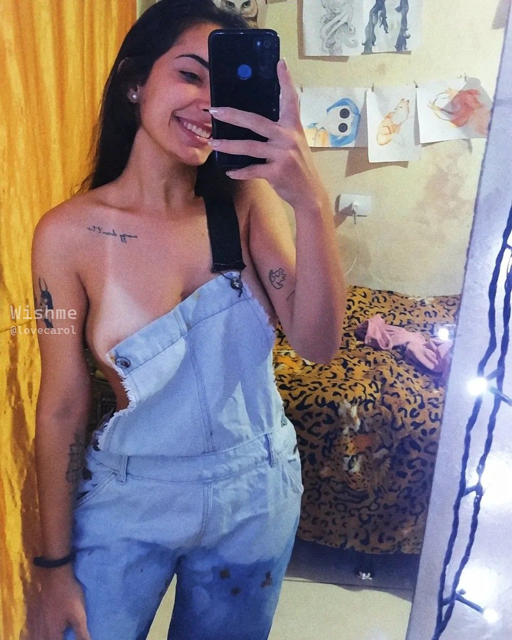 Imagem 1 de 1 - Muito prazer meu amor
Eu sou a Carol,sou morena,tenho 1,60,olhos castanhos,cabelo ondulado,110 cm de bunda,66 de cintura,e calço número 37. Amo chupar,dar o cuzinho e sexo violento 🔥🥵 
É um prazer ter você aqui pra prestigiar o meu conteúdo,aqui vou postar um pouco de tudo,espero que goste🎁🔞}