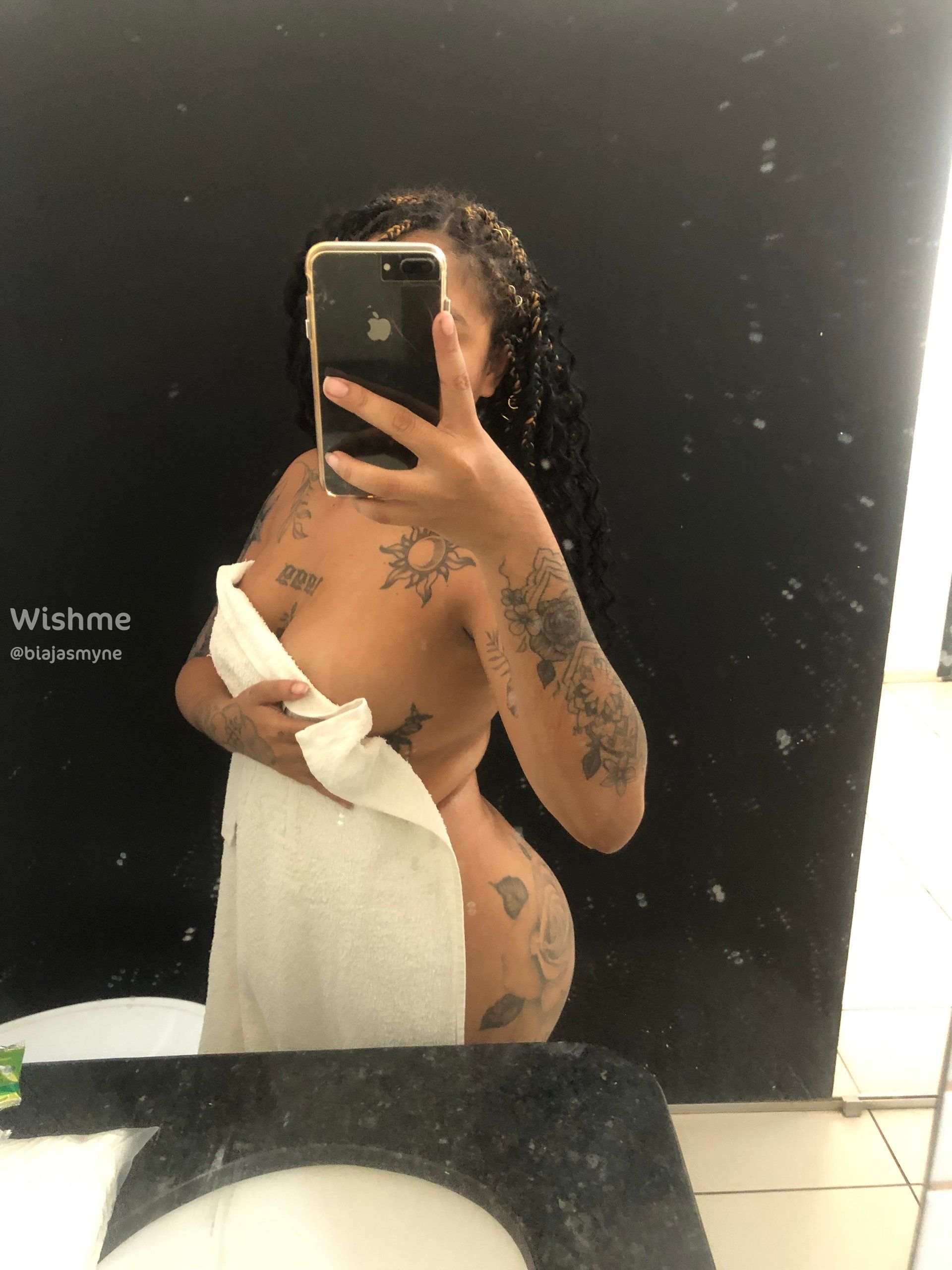 Imagem 1 de 3 - Já foi ver o vídeo que deixei disponível pra assinante ? Eu sendo dedada no motel 😈}