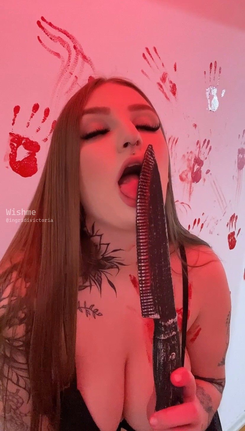 Imagem 1 de 1 - Valorizem a criadora de conteúdo aqui que até pintou as paredes hahahah}