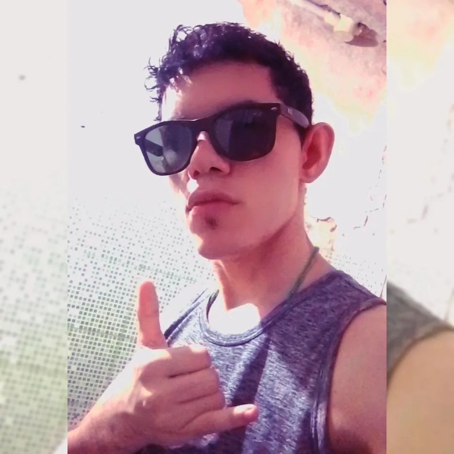 Foto de perfil da(o) tubarao15cm