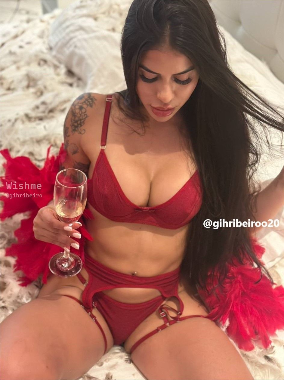 Imagem 1 de 1 - Oii amor ❤️
Se eu te chamar para vim curtir o carnaval comigo, você vem? 🔥🥵}