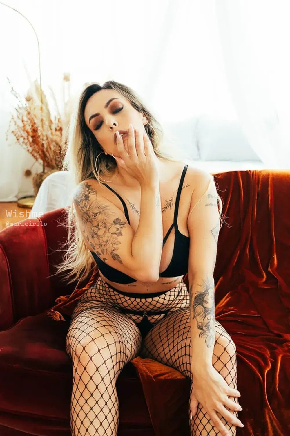Imagem 7 de 13 - Quem tem 🍑 joga, né?}